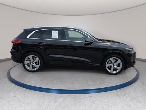 Black Metallic 2025 Audi Q5 Prestige TFSI quattro S tronic