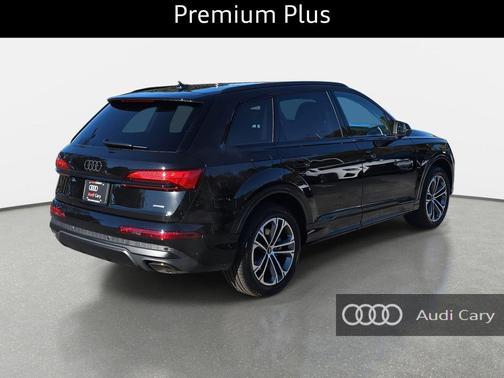 2026 Audi Q7 45 Premium Plus