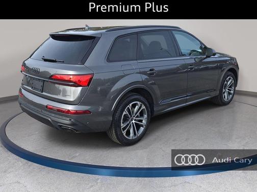 Samurai Gray Metallic 2026 Audi Q7 45 Premium Plus