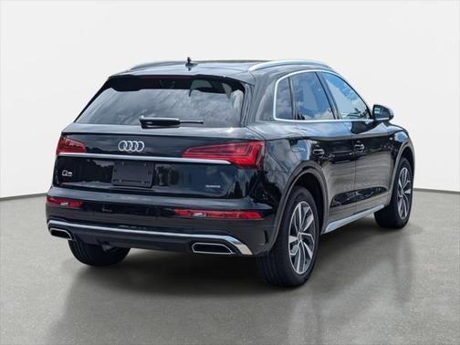 2024 Audi Q5 45 S line Premium