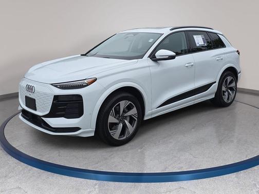 Glacier White Metallic 2025 Audi Q6 e-tron Premium Plus quattro