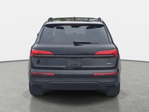 2025 Audi Q7 45 Premium