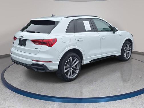 Glacier White Metallic 2024 Audi Q3 45 S line Premium Plus