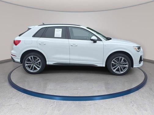 Glacier White Metallic 2024 Audi Q3 45 S line Premium Plus