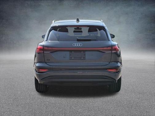2025 Audi Q6 e-tron Premium Plus