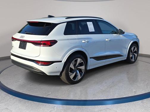 Glacier White 2025 Audi Q6 e-tron Prestige quattro