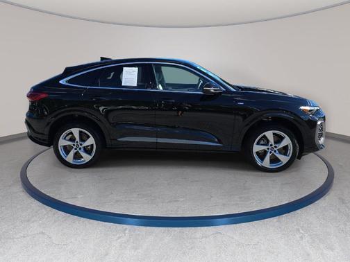Mythos Black Metallic 2025 Audi Q5 Premium Plus TFSI quattro S tronic