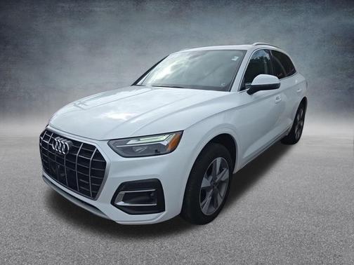 2023 Audi Q5 40 Premium Plus