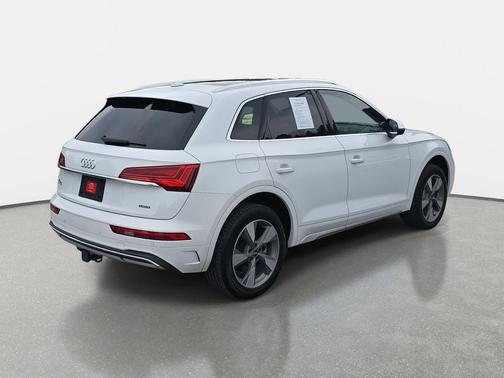 2023 Audi Q5 40 Premium Plus