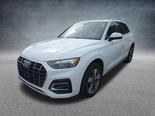 2023 Audi Q5 40 Premium Plus