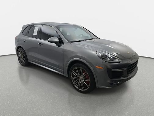 2016 Porsche Cayenne GTS