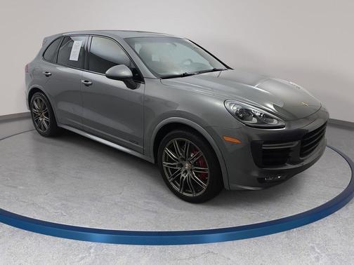 Carmine Red 2016 Porsche Cayenne GTS