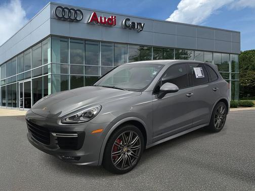 2016 Porsche Cayenne GTS