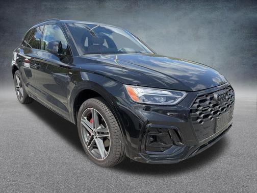 Mythos Black Metallic 2025 Audi Q5 55 S line Premium Plus