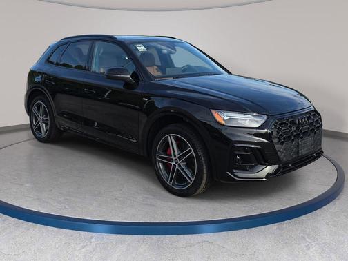 Mythos Black Metallic 2025 Audi Q5 55 S line Premium Plus