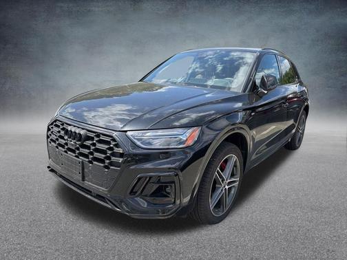 Mythos Black Metallic 2025 Audi Q5 55 S line Premium Plus