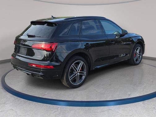 Mythos Black Metallic 2025 Audi Q5 55 S line Premium Plus