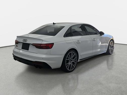 2023 Audi S4 Premium Plus TFSI quattro Tiptronic
