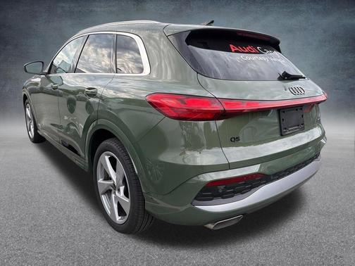 District Green Metallic 2025 Audi Q5 Prestige TFSI quattro S tronic