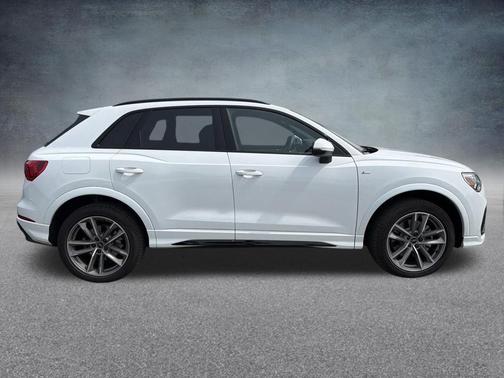 Arkona White 2025 Audi Q3 Premium 45 TFSI S line quattro Tiptronic