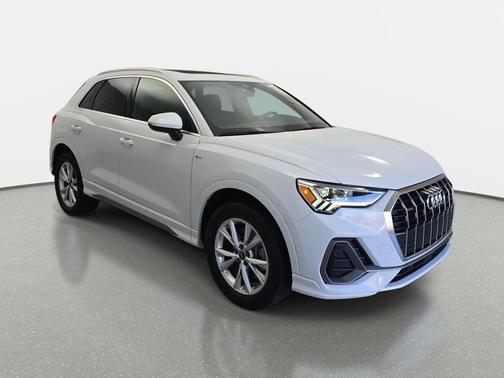 2023 Audi Q3 Premium 45 TFSI S line quattro Tiptronic