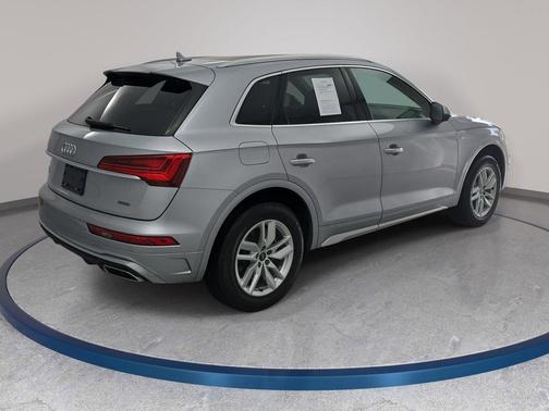 Florett Silver Metallic 2022 Audi Q5 45 S line Premium