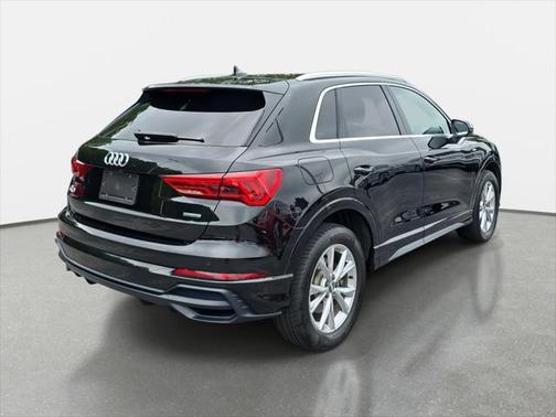 2021 Audi Q3 45 S line Premium