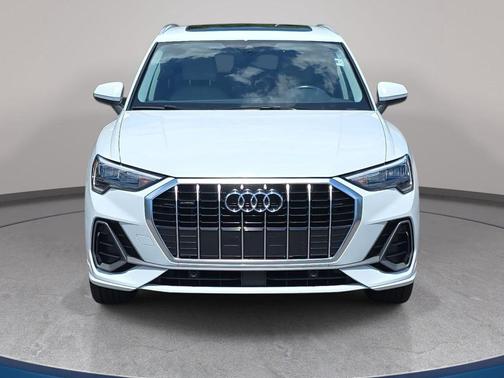 Glacier White Metallic 2022 Audi Q3 45 S line Premium