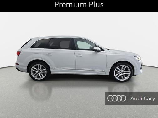2025 Audi Q7 55 Premium Plus