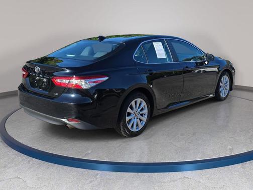 Midnight Black Metallic 2020 Toyota Camry LE