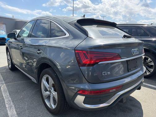 Daytona Gray Pearl Effect 2023 Audi Q5 45 S line Premium Plus