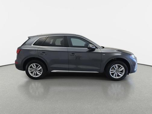 2023 Audi Q5 45 S line Premium