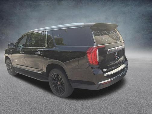 Onyx Black 2022 GMC Yukon XL SLT