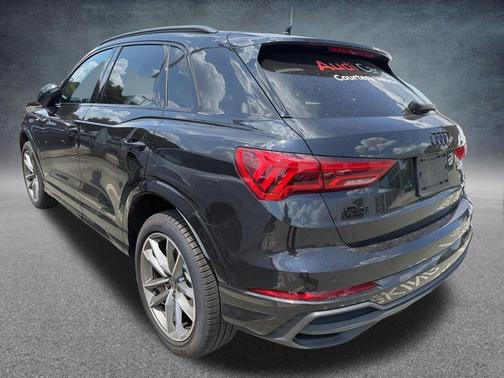 Mythos Black Metallic 2025 Audi Q3 Premium 45 TFSI S line quattro Tiptronic