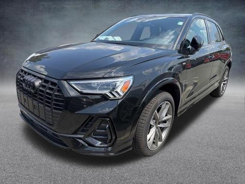 Mythos Black Metallic 2025 Audi Q3 Premium 45 TFSI S line quattro Tiptronic