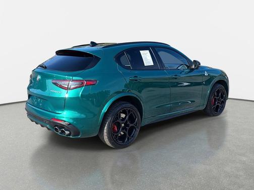 2024 Alfa Romeo Stelvio Quadrifoglio