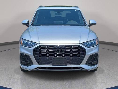 Florett Silver Metallic 2023 Audi Q5 e 55 S line Premium Plus