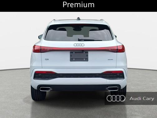2025 Audi Q5 Premium TFSI quattro S tronic