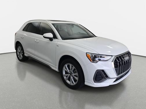 2021 Audi Q3 45 S line Premium
