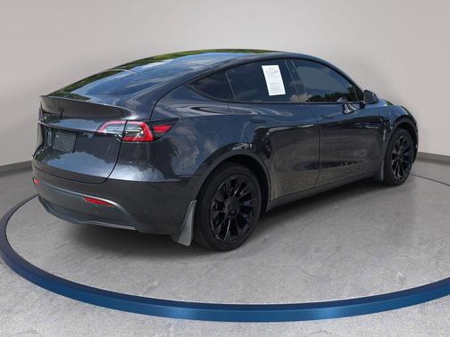 2024 Tesla Model Y Long Range Single Motor Rear-Wheel Drive