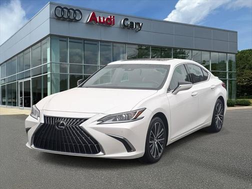 2023 Lexus ES 300h Base