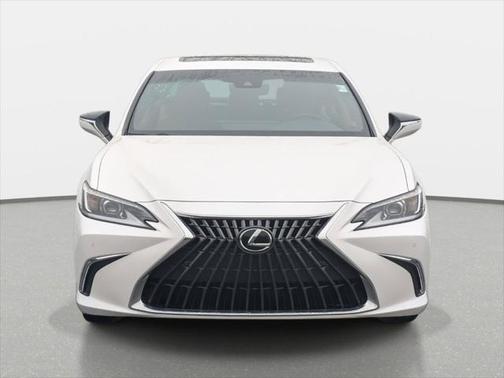 2023 Lexus ES 300h Base