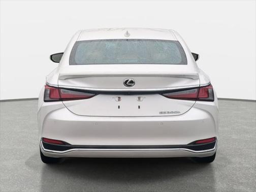 2023 Lexus ES 300h Base