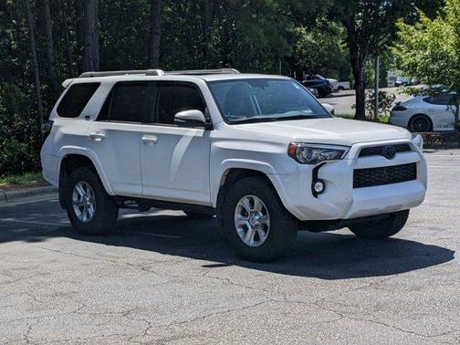 Photo 3 of 34 of 2018 Toyota 4Runner SR5 Premium