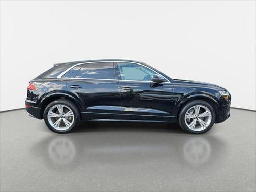 2023 Audi Q8 55 Prestige