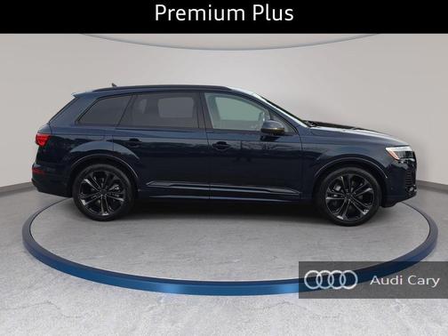 Waitomo Blue Metallic 2026 Audi Q7 55 Premium Plus