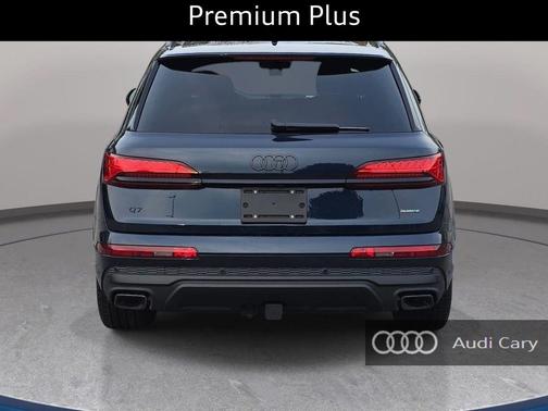 Waitomo Blue Metallic 2026 Audi Q7 55 Premium Plus