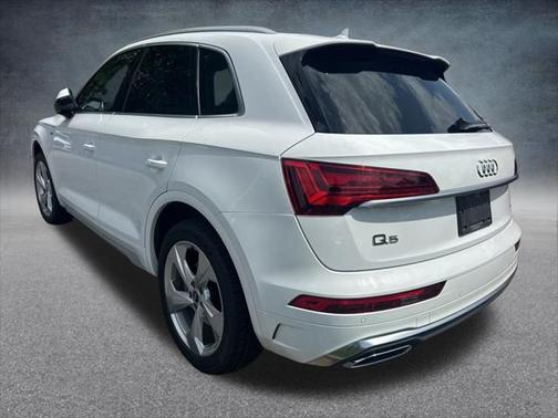 2022 Audi Q5 45 S line Premium Plus