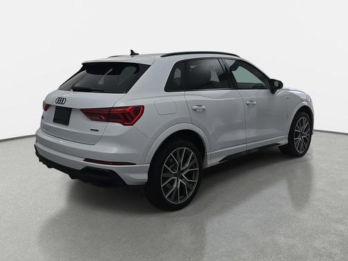 2025 Audi Q3 45 S line Premium Plus