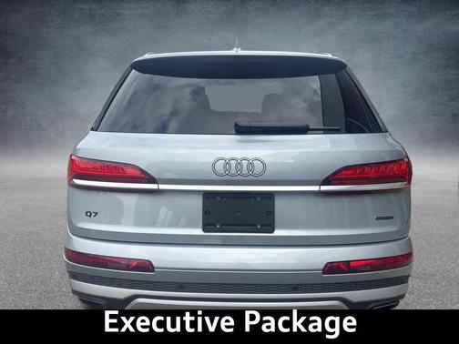 2025 Audi Q7 45 Premium Plus